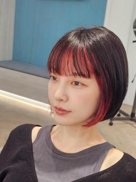 FaceColor首席設計師Albee區塊染作品，深色底搭配高彩度特殊色設計，展現立體層次
